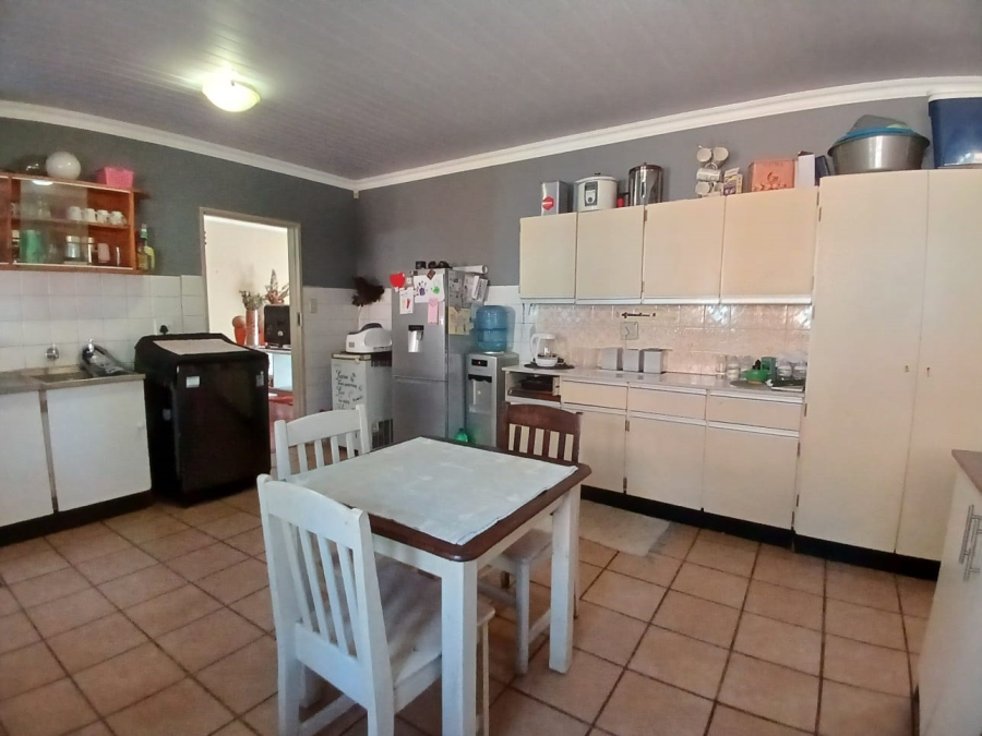 To Let 3 Bedroom Property for Rent in Vaalpark Free State